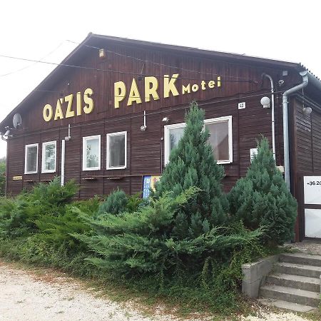 Oazis Park MotelRáckeve エクステリア 写真